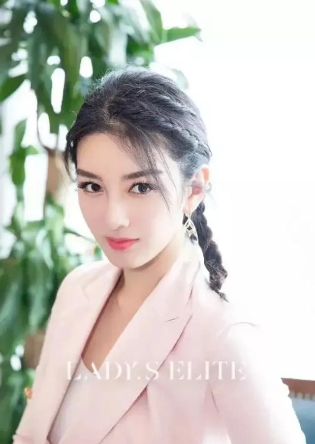 黄奕|豪门梦碎的她，脸肿成这样靠什么翻身