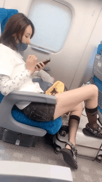 伊隆·马斯克|“如果螳螂和狮子的体型一样大,它的战斗力咋样?”答案出乎人的意料