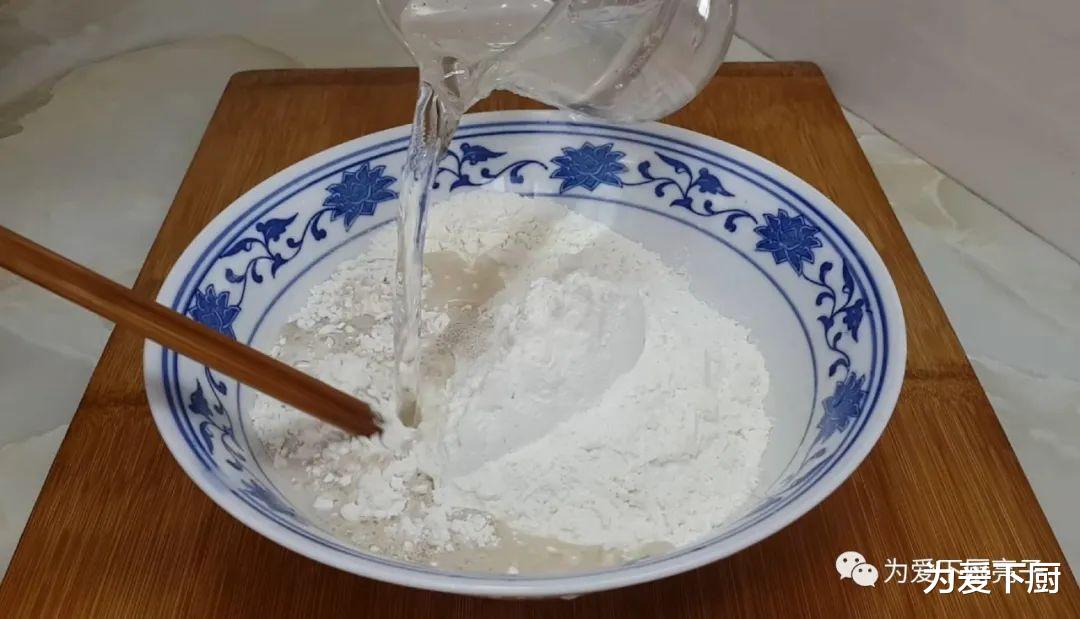 面粉■面粉这样做才好吃，加几勺白糖，外皮焦脆又营养，出锅孩子抢着吃