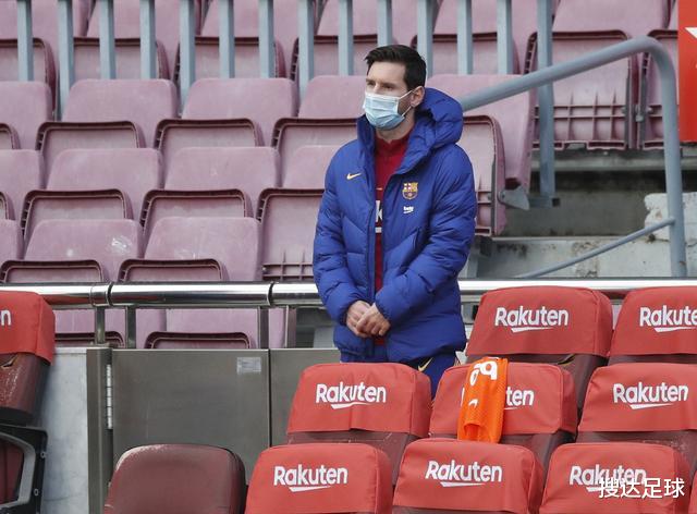 巴塞罗那|巴萨1.2亿巨星堕落！浪费3次必进球+踢丢点球，梅西面无表情