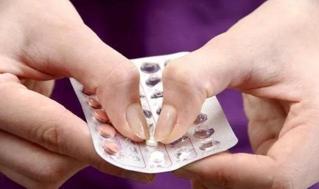 『』高考前，为什么班主任会要求女生吃“避孕药”呢？原来是迫不得已