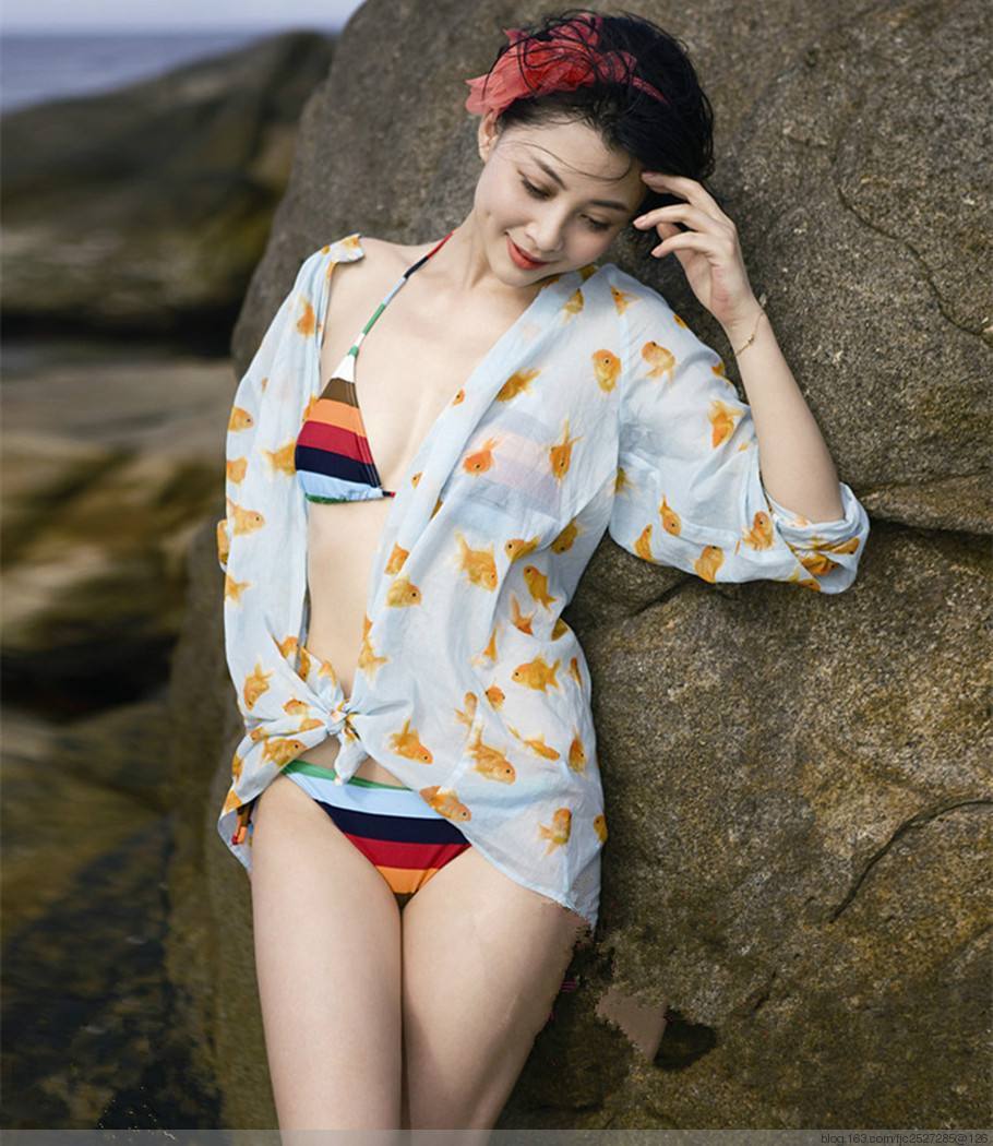 章子怡|当40岁殷桃撞上41岁章子怡，网友：原来这就是扮嫩与真嫩的区别