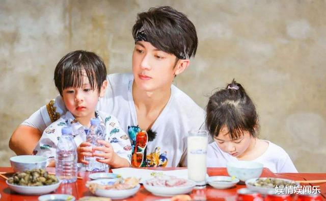 吴尊|吴尊婚姻看似美好，背后却隐藏无数\谎言\，完美丈夫人设成笑话