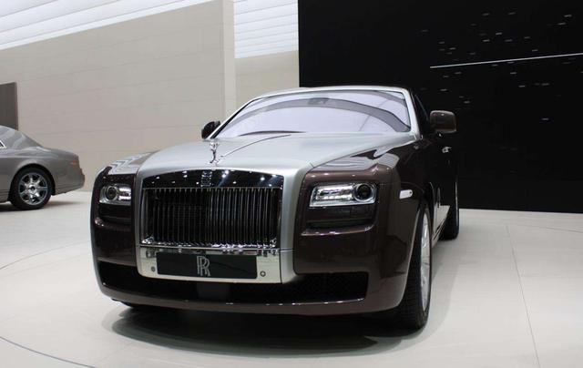 『滴滴出行』51岁富婆埋怨丈夫工作忙，拿劳斯莱斯跑滴滴，吓跑小伙！