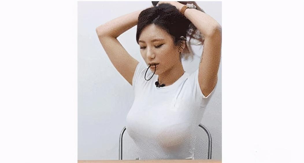 |“女同事一直大大咧咧，今天看她扎头发突然心动了！”哈哈哈哈哈反正我爱了～
