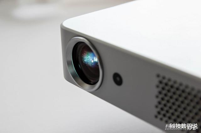华为|家用投影要满足哪些条件才给力，ECARX F5S智能投影给你最好答案