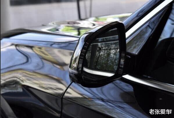 宝马X3@30岁开它面子十足,起步2.0T提速6秒,跌7万,果断放弃奥迪Q5L