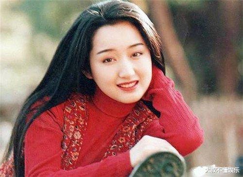 杨钰莹|49岁的杨钰莹终于要嫁人了，男方身份轰动娱乐圈？网友：想不到