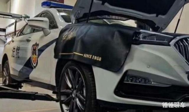 大众汽车|中国警车终于换了，丰田大众统统“淘汰”，这辆新车彰显大国风范