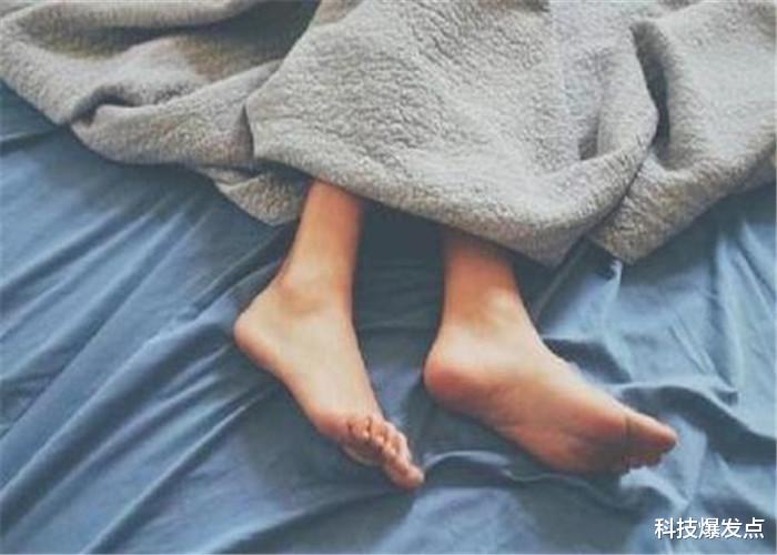 睡眠■你有没有经历过,睡觉时身体“抖一下”?是大脑在测试死亡?