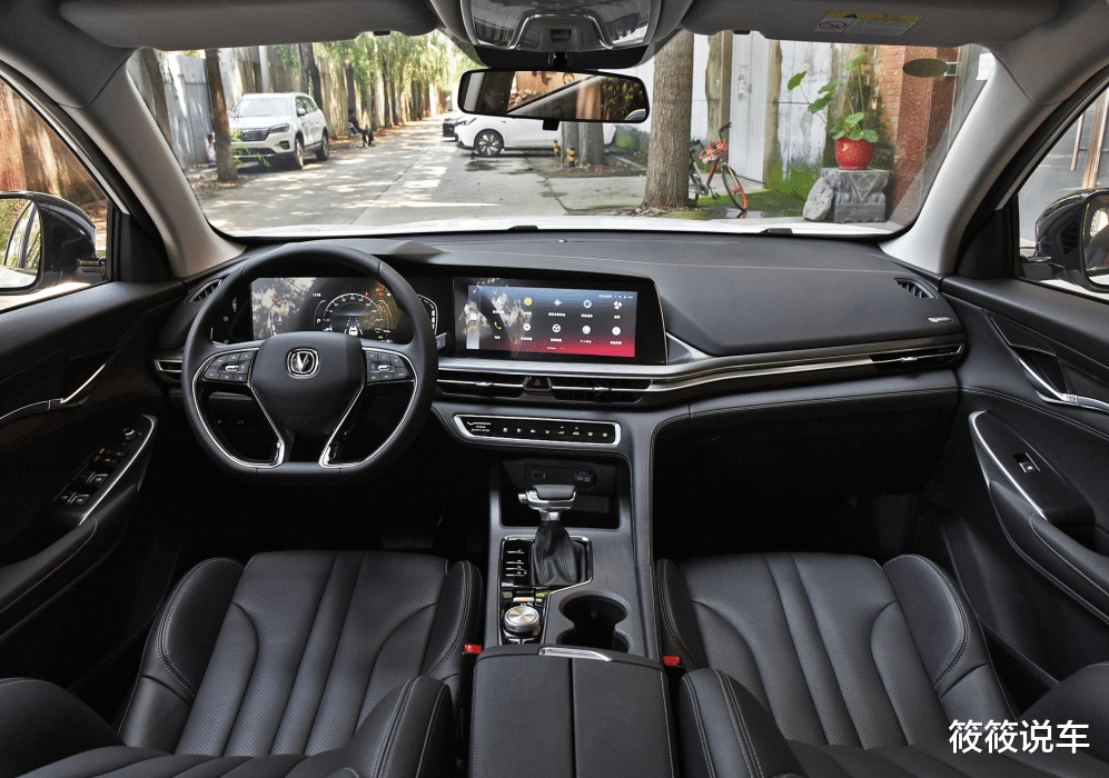 长安汽车■长安再次扬眉吐气，新车月销17475台，1.5T+双独悬，比哈弗H6出彩