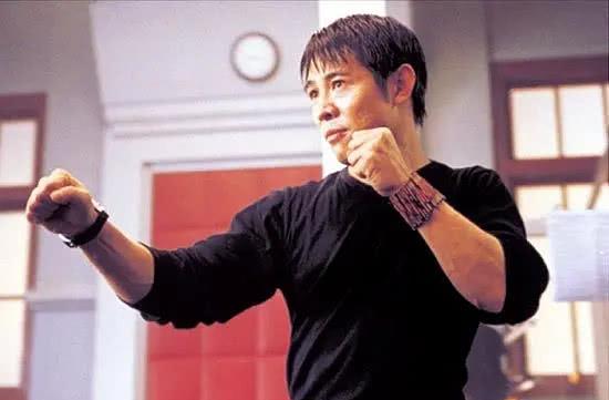 「李连杰」北美票房收3683万，碟片却狂轰1.1亿美元，李连杰轰动好莱坞赚翻
