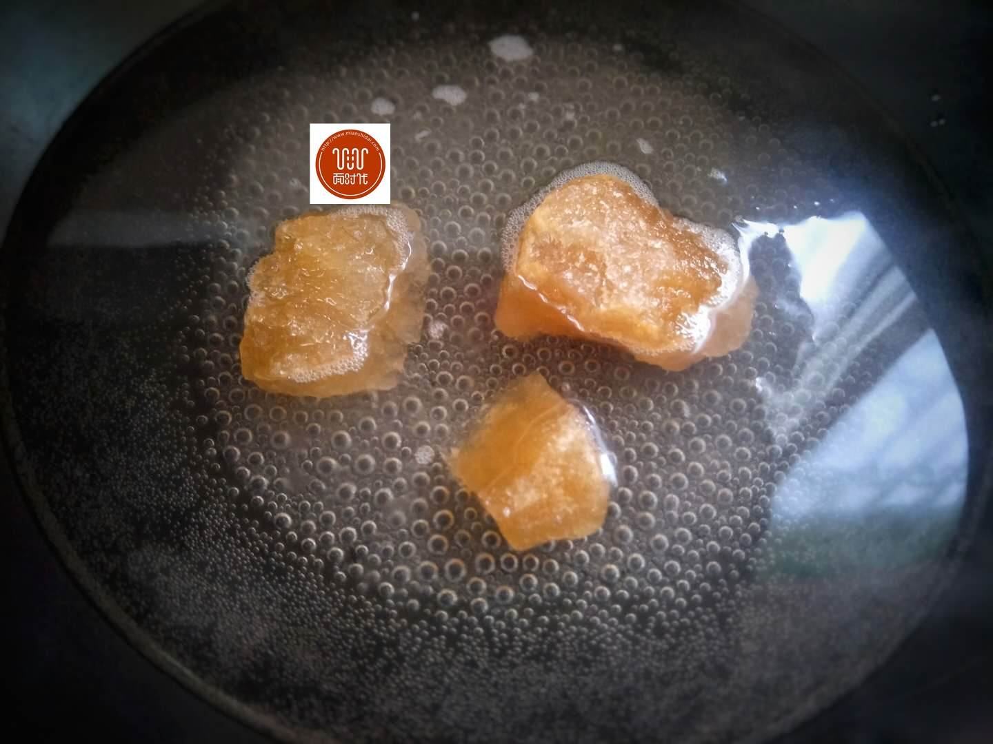 「蜂蜜」女人每天坚持吃这个，清香败火，淡斑嫩肤，不想变黄脸婆要试试！