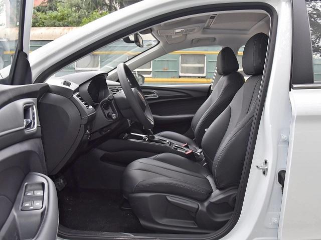 荣威i5|6万左右就能入手的一台自动挡紧凑型家轿，堪称性价比之王