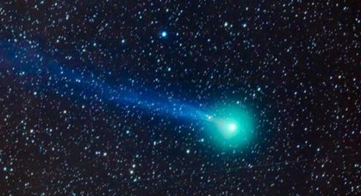 彗星▲下个月北半球最好看的天文奇观,一颗彗星即将划过,亮度堪比月亮