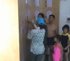 “没人脉的话,适合做什么生意?”神评太逗了哈哈