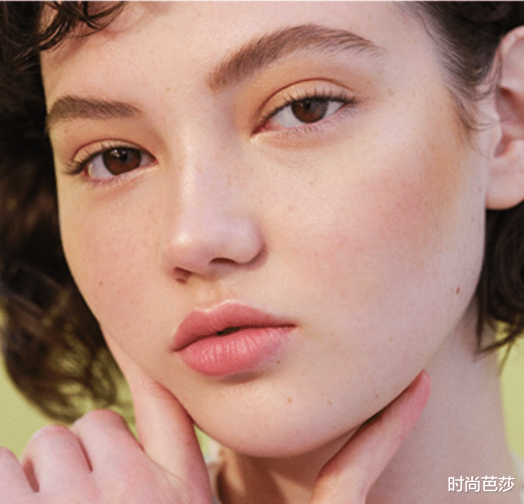 眼妆■BLACKPINK即将回归，但听说这造型你还没看懂？