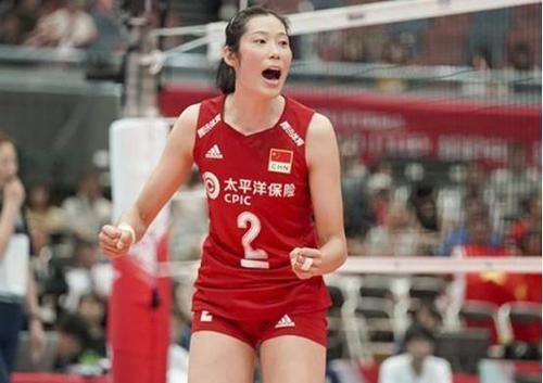#朱婷#朱婷的亲妹朱家荟，跟姐姐一样也具备相当高的排球天赋吗？