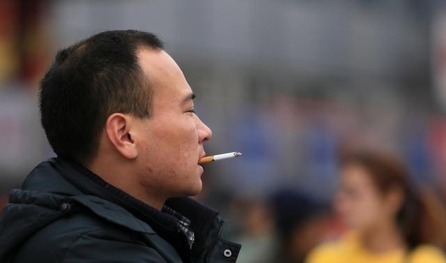 尼古丁|尼古丁的“敌人”被找到，泡水喝点，清肺排毒，肺也许慢慢变净