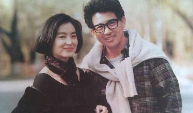 林青霞@1979年林青霞致电秦汉:我要订婚了,秦汉却说:你就是个悲剧随便吧