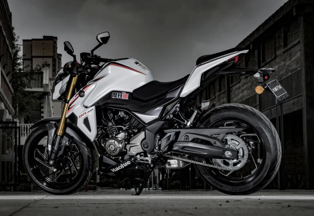 「动力」岂止工艺：豪爵DR300开箱日志，一款世界级水准的街车