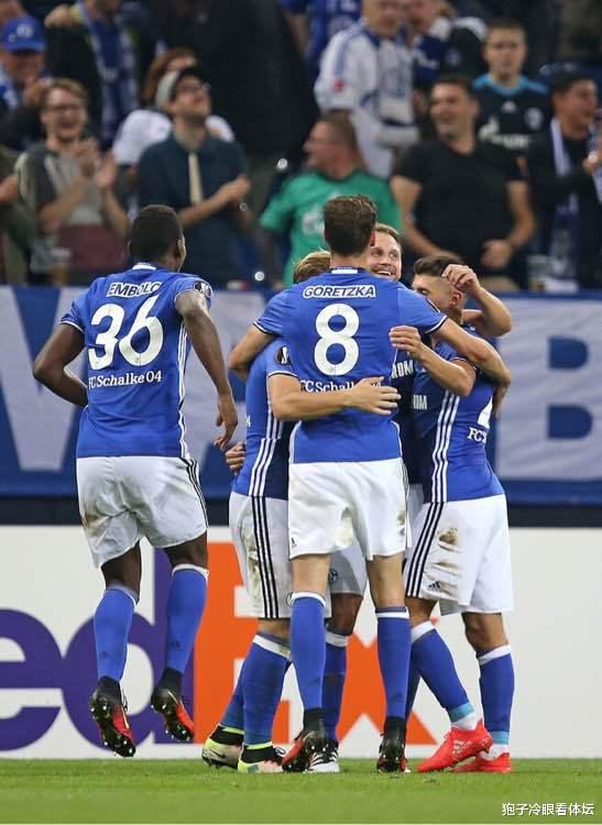 「德甲」世界体坛第一家!豪门球员集体放弃工资:为了俱乐部其他员工