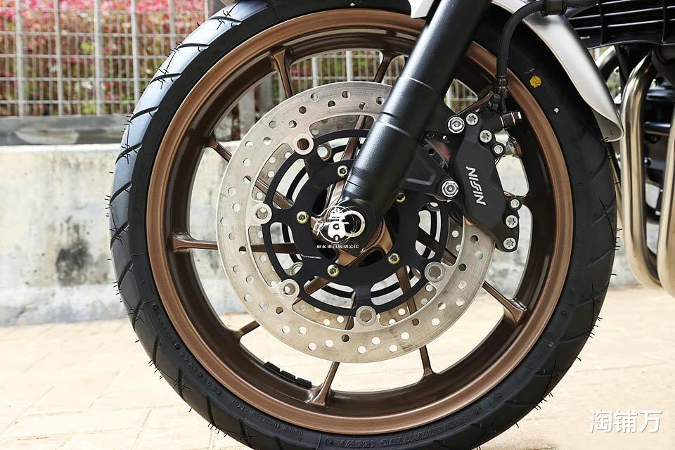 本田:“骑不坏”的CB又更新了 本田CB400SF 2020款实拍解析