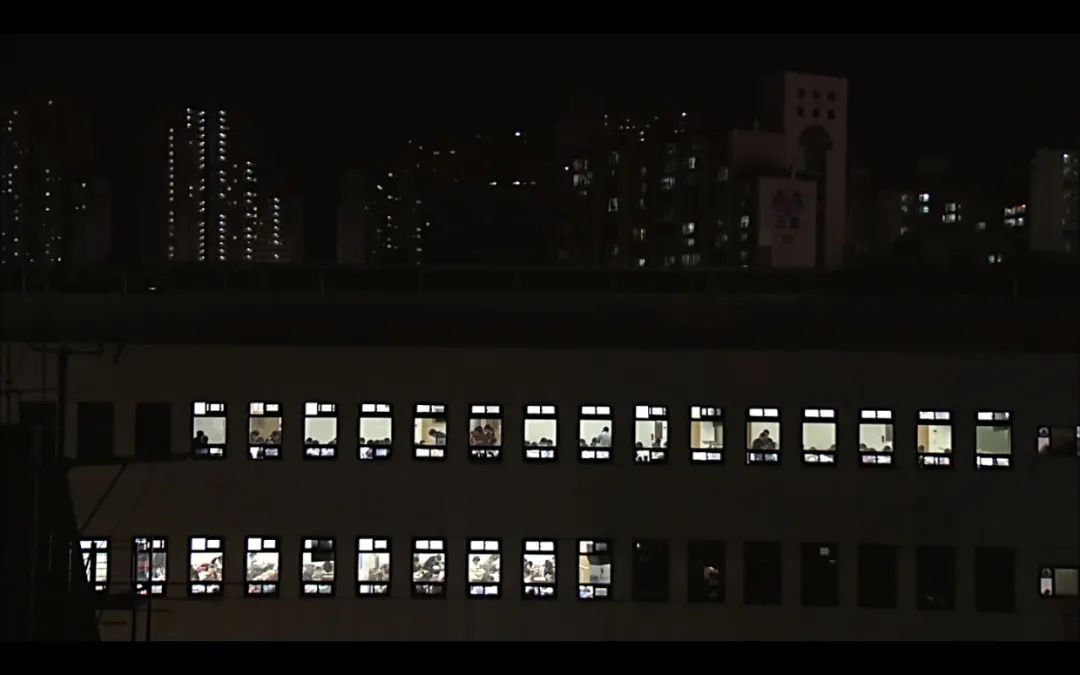 世界华人周刊|中国幼儿园小朋友拍球的10秒视频，引3000万外国网民围观