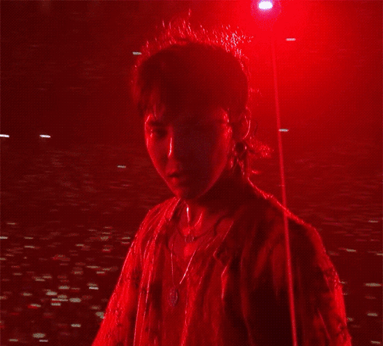 权志龙|他的消失，不是没有原因的