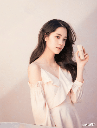 欧阳娜娜|欧阳娜娜VS欧阳妮妮：出身再好也难抵不努力