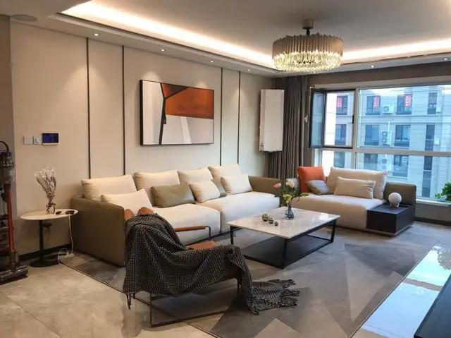 |晒晒2020年流行的现代轻奢，不简单的装修，进门就被客厅迷住了