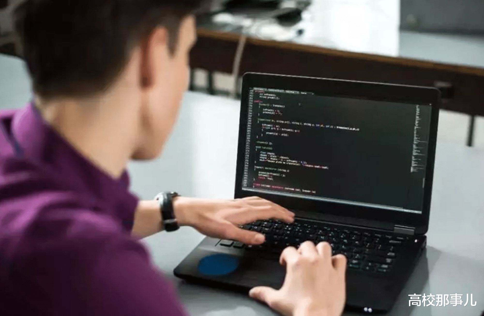 ：吃青春饭的这4个专业，上年纪后极易被裁掉！高考生慎重报考！