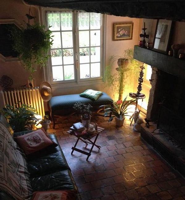 ▲参观袁立住的豪宅,从外面看像农家小房子,走进去感觉穿越回古代