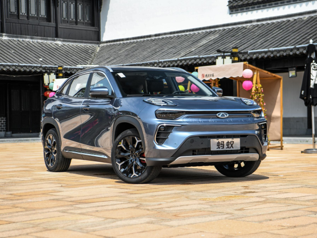 奇瑞|奇瑞再出“王炸”!全铝车身+后驱,轴距2米83,光颜值就迷倒一片