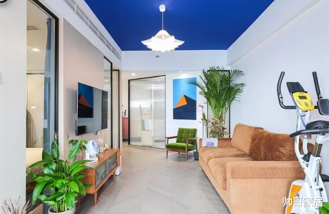 |筒子户型这样装太赞！玄关打造45°斜角走廊，多功能餐厅巧变客房