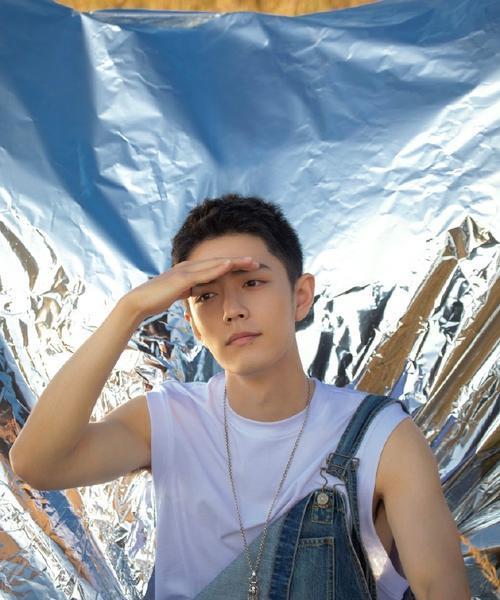 朱晨曦说社会 肖战《王牌部队》“大转变”？北京卫视恐怕要和央视抢上星权！