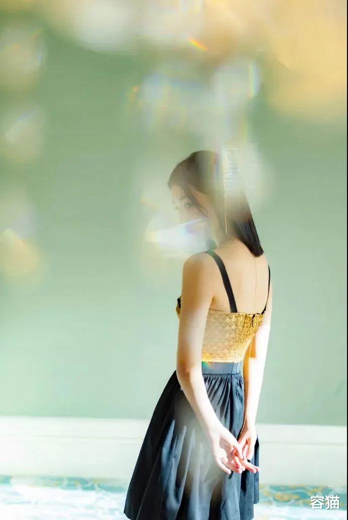 「张子枫」这还是当初因为斜方肌被全网嘲的张子枫么？生图都美的让人咋舌