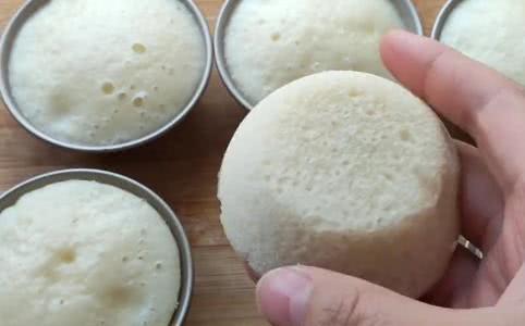 『米糕』自从学会糯米粉这做法，我家3天2头做，筋道软糯，比糯米滋更好吃