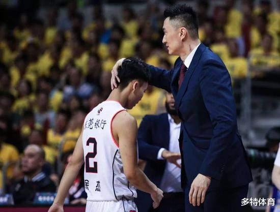 遼寧男籃|廣東宏遠(yuǎn)喜從天降！遼籃雙喜臨門，首鋼樂極生悲，山東沖擊連勝