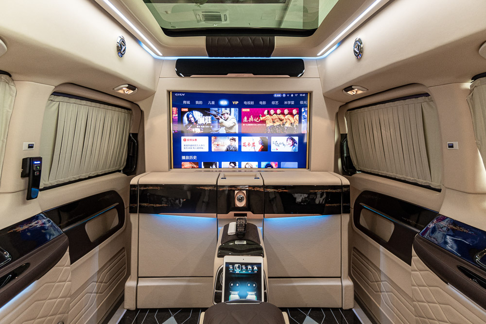 廣州車展探館，2020新款奔馳4+2座頭等艙首發亮相，看看有多豪華-圖10