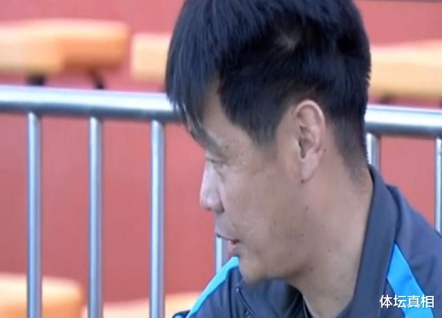 #山东鲁能#鲁能主帅，堪称中超热身赛第一“骗子”！他爱把自己“罚”上看台