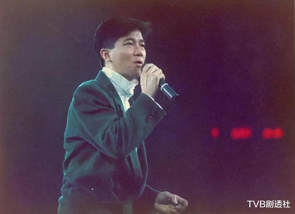 陈百强|陈百强离世27年，曾和张国荣闹不和，“三剑客”命运极其相似