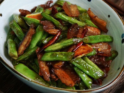 「」吃起来绝对让你回味无穷的家常菜，简单、开胃、解馋，老少皆宜！
