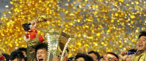 「中超」足协规定让中超八冠王成历史，国际接轨，是拔苗助长还是生搬硬套