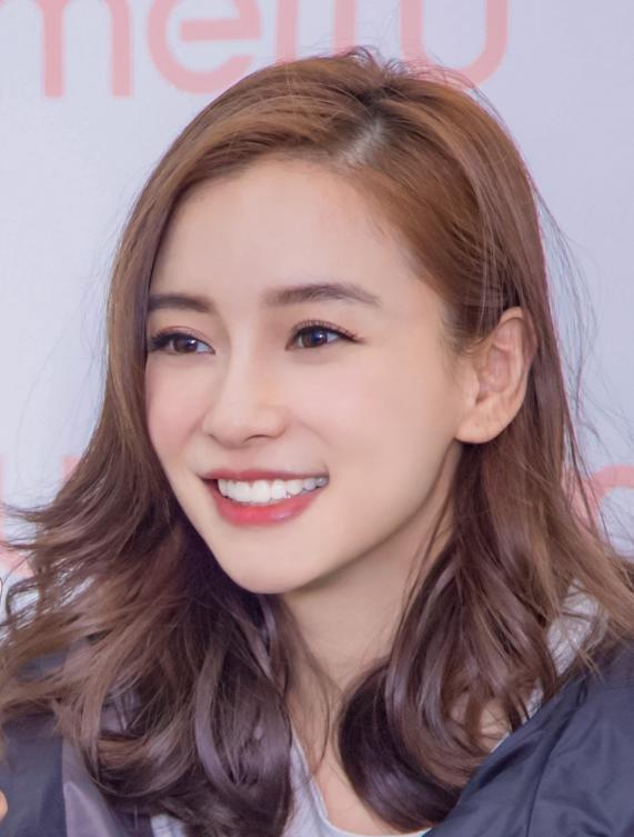 【生图】baby街头录节目，路人抓拍没开美颜，果然是生图美过精修的人