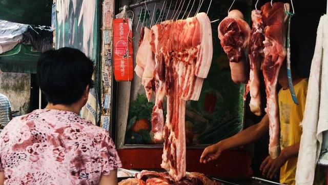 生猪价格|涨了！涨了！双节利好发力，猪价下跌迎转机，还能回到18元吗？