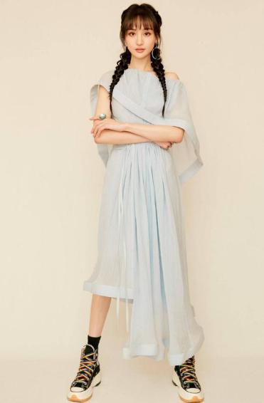 郑爽■娱乐圈唯一“邋遢”的女明星，终于正儿八经营业了，简直持靓行凶