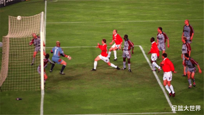 【德甲】生不逢时的拜仁神锋，投奔米兰遇上巴斯滕，笑傲德甲又逢大罗崛起