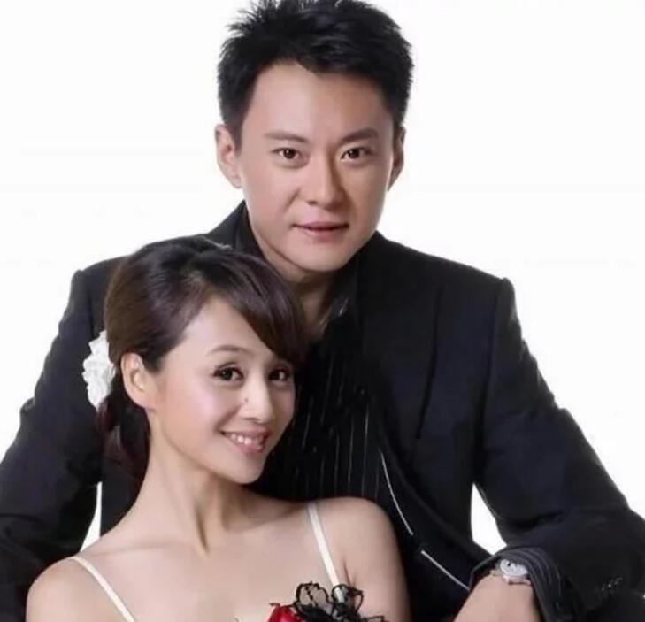 曹颖|曾连续主持3年春晚,产后却被老公赶出家门,如今49岁坚持拍戏