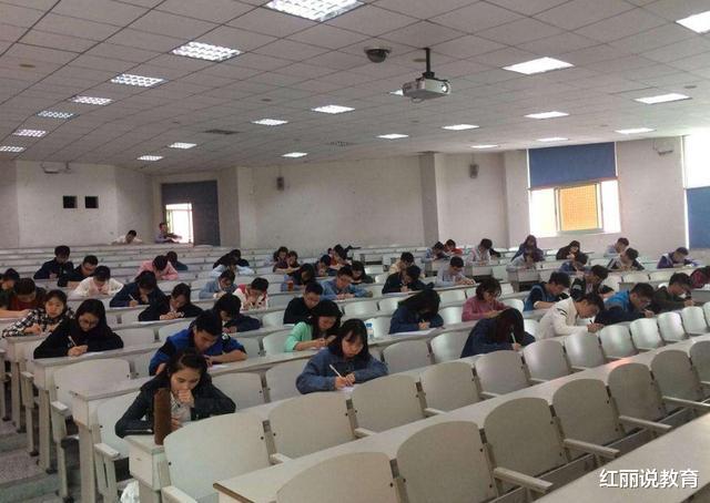 奖学金|大学期间入党真的简单吗？辅导员直言：成绩优异只是其中一方面